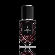YSL Muse extrait de parfum fles op een zwarte achtergrond met spiegelende reflectie.