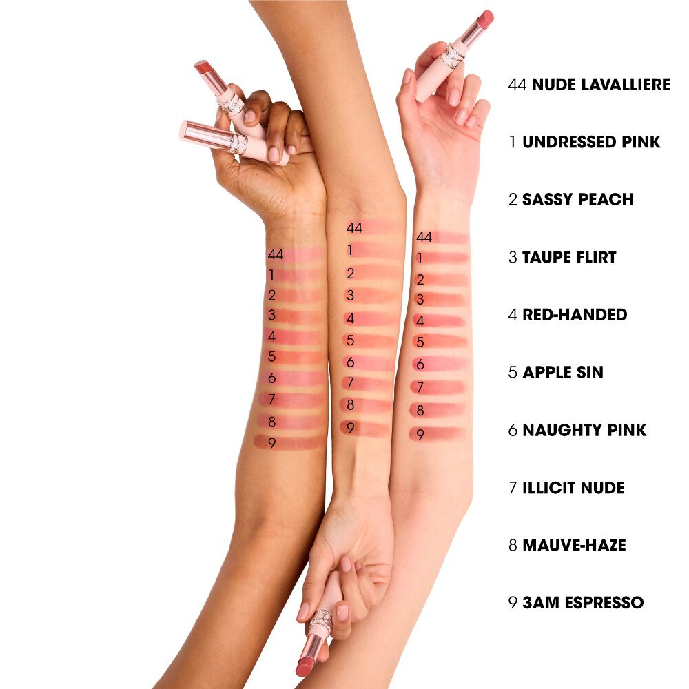 YSL LOVENUDE Lip Blusher. 10 tinten swatched op drie armen met lichte, medium en diepe huidtinten.